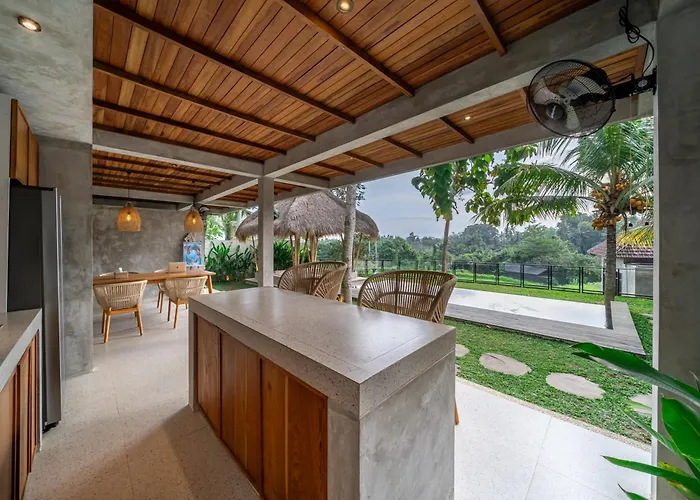 Sola Villa