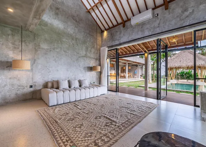 Sola Villa