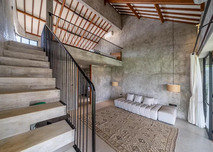 Sola Villa